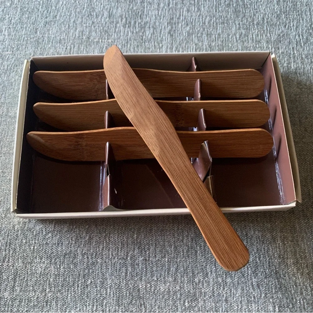 Hallmark Bamboo spreaders - set of 4